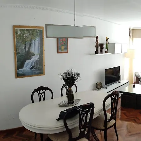 Cruxa Garaje Incluido アパート *